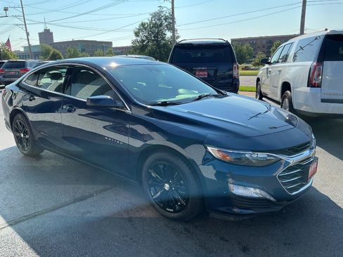Used 2020 Chevrolet Malibu LT FWD image 3