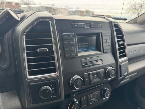 Used 2018 Ford F350 XLT image 9