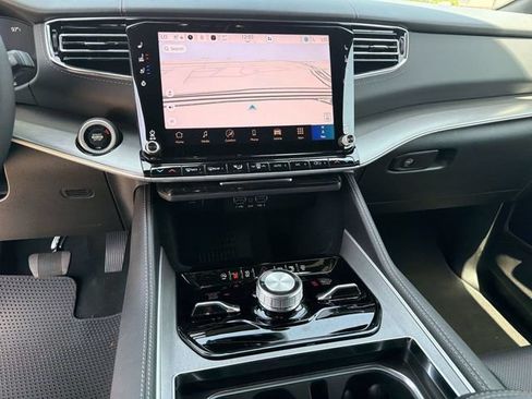 New 2026 Jeep Grand Wagoneer L Limited AWD/4WD image 18