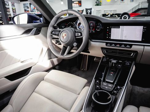 Used 2025 Porsche 911 Turbo S AWD/4WD image 32