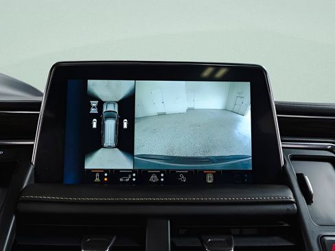 Used 2023 Chevrolet Suburban Premier w/ Advanced Technology Package AWD/4WD image 15