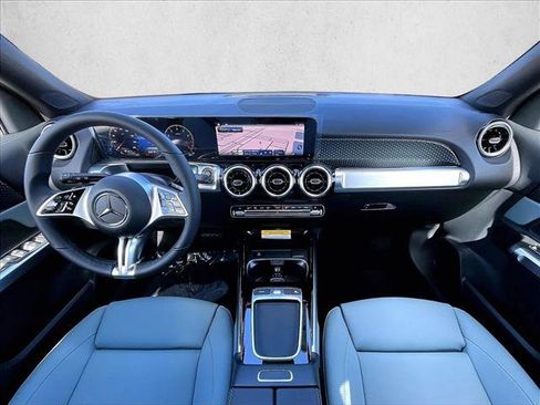 New 2026 Mercedes-Benz GLB 250 image 7