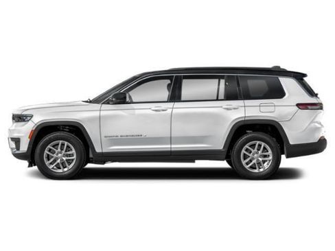 Used 2025 Jeep Grand Cherokee L Limited w/ Black Appearance Package AWD/4WD image 2