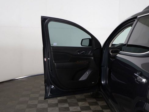 Used 2021 GMC Acadia Denali w/ Denali Technology Package FWD image 26