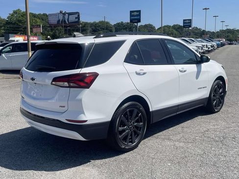 Used 2024 Chevrolet Equinox RS FWD image 3