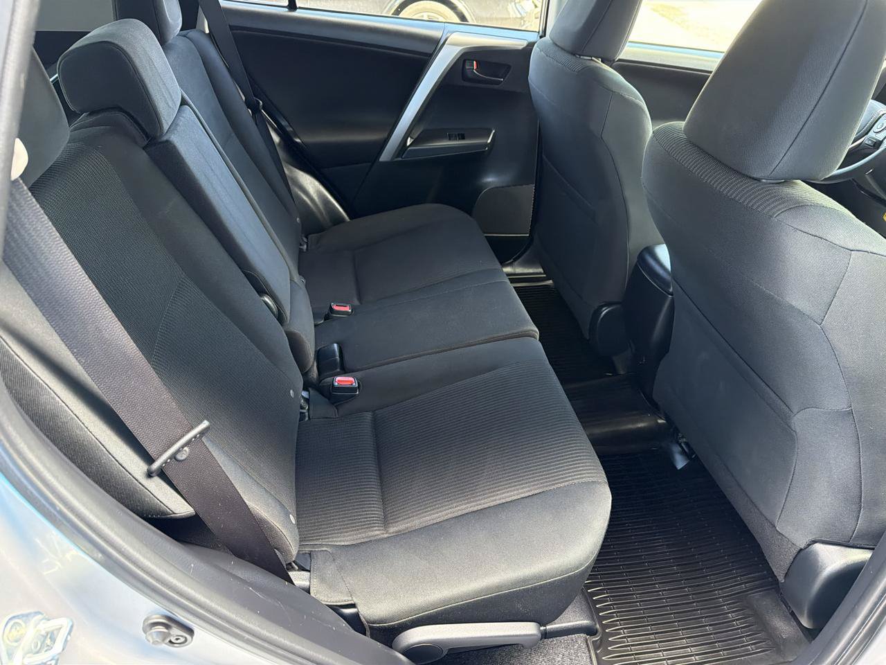 Used 2018 Toyota RAV4 LE w/ All Weather Liner Package AWD/4WD image 11