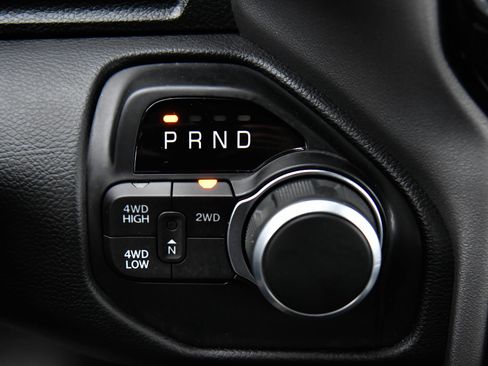 Used 2024 RAM 2500 Big Horn w/ Night Edition AWD/4WD image 32