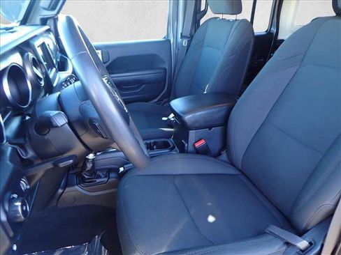 Used 2023 Jeep Wrangler Unlimited image 11