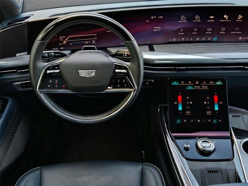 Certified 2025 Cadillac Escalade IQ Luxury 2 w/ LPO, Premium Carpet Package AWD/4WD image 14