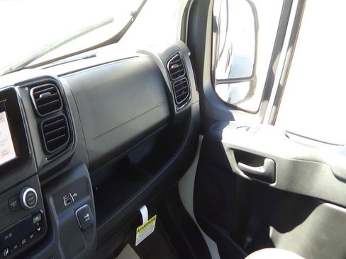 Used 2025 RAM ProMaster 2500 w/ Convenience Group FWD image 20