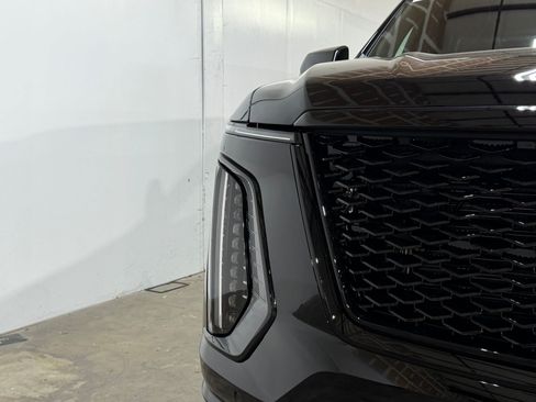 Used 2026 Cadillac Escalade Sport w/ Touring Package AWD/4WD image 10