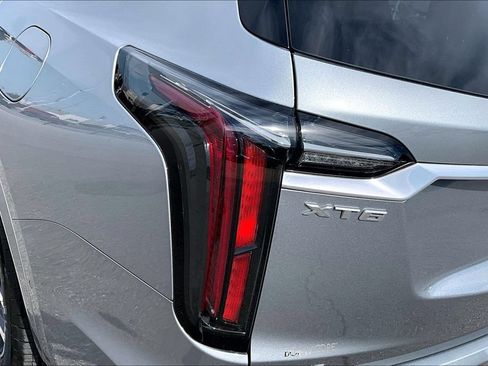 Used 2025 Cadillac XT6 Sport w/ Platinum Package AWD/4WD image 31