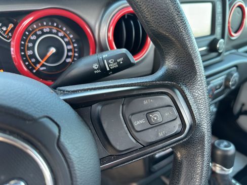 Used 2021 Jeep Wrangler Sport AWD/4WD image 18