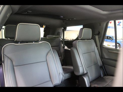Used 2026 Chevrolet Tahoe Premier w/ Sun And Tow Package AWD/4WD image 21