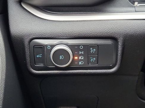 Certified 2022 Ford Explorer XLT w/ Equipment Group 202A image 26