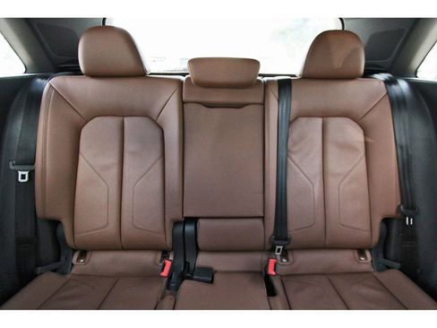 Used 2025 Audi Q3 2.0T Premium image 13