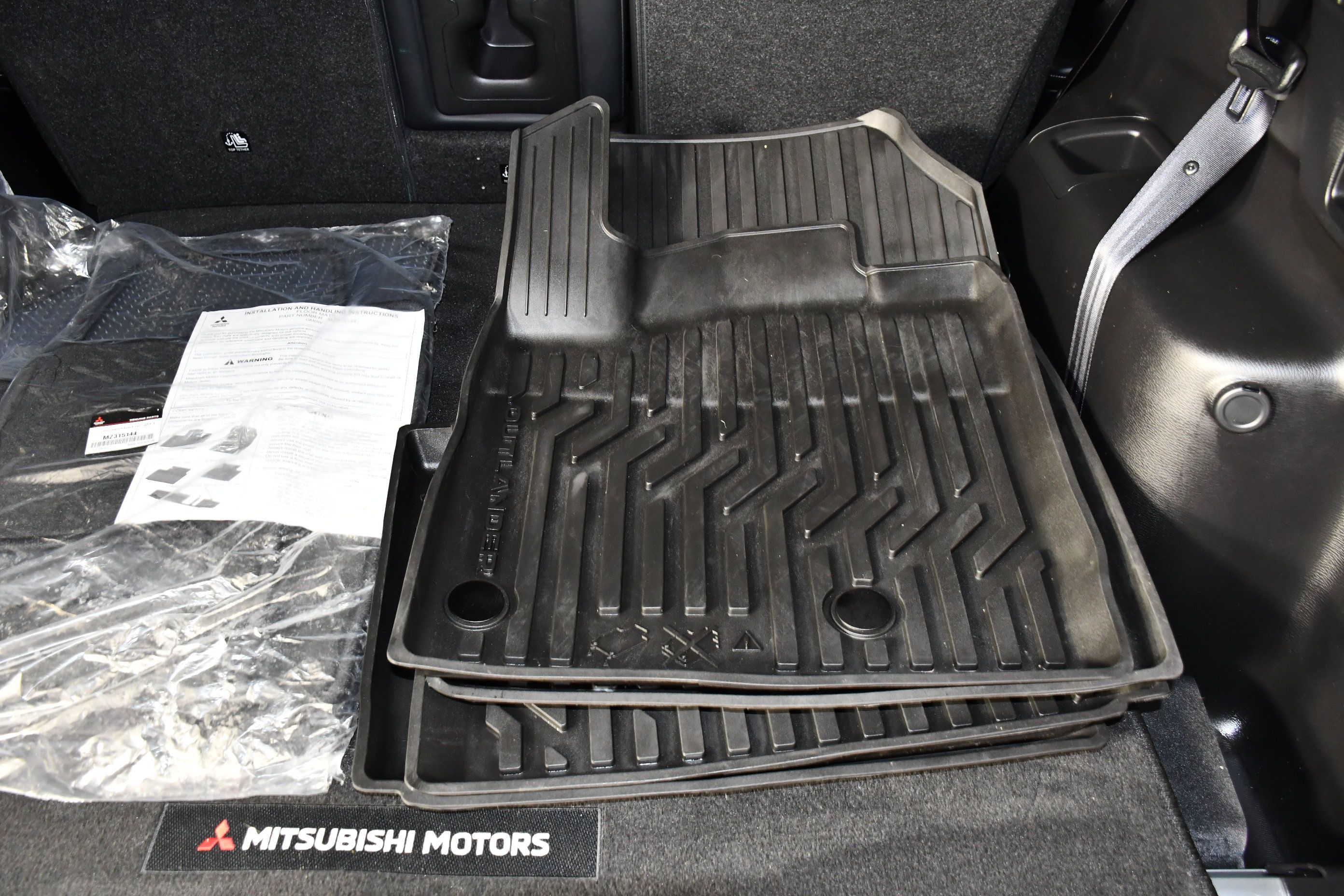 Used 2024 Mitsubishi Outlander SE AWD/4WD image 47