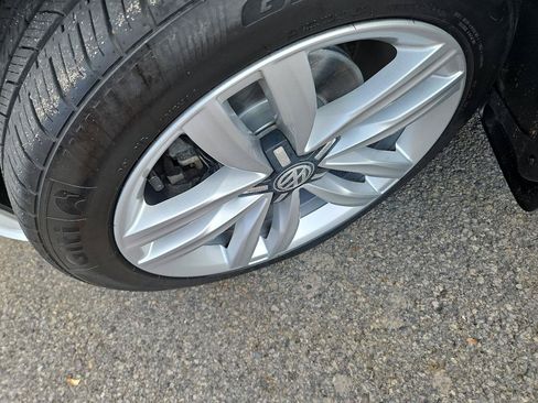 Used 2017 Volkswagen Passat 1.8T SE FWD image 10