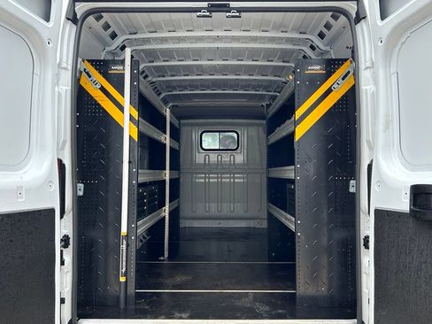 Used 2024 RAM ProMaster 2500 FWD image 14