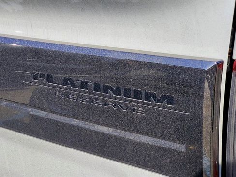 Used 2016 Nissan Titan Platinum Reserve image 8