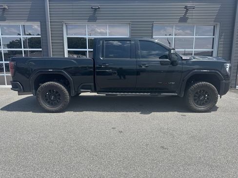 Used 2024 GMC Sierra 2500 AT4 w/ AT4 Premium Plus Package AWD/4WD image 4