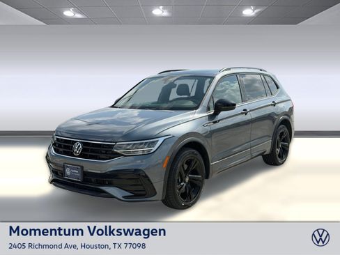 Certified 2023 Volkswagen Tiguan SE R-Line FWD image 1