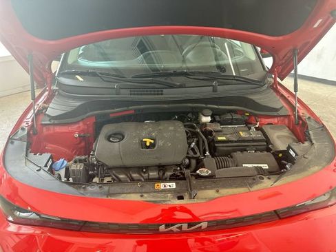 Certified 2025 Kia Soul LX w/ LX Technology Package FWD image 19