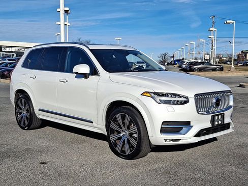 Used 2022 Volvo XC90 T6 Inscription w/ Lounge Package image 1