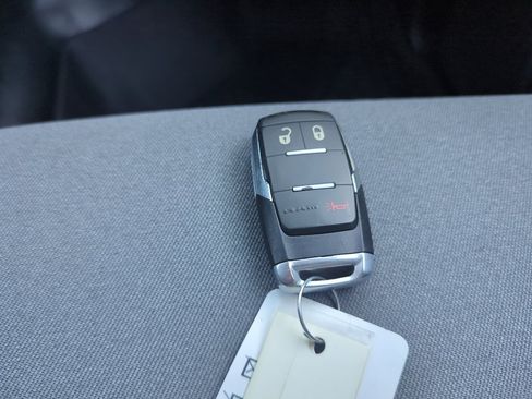 Used 2020 RAM 3500 Big Horn image 24