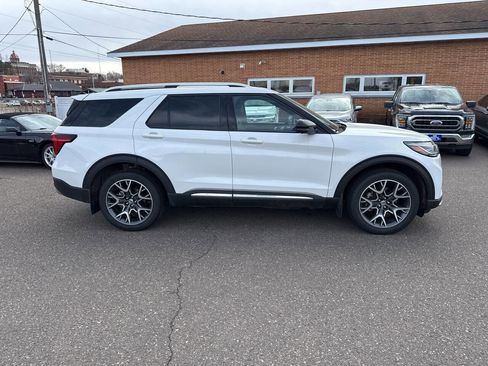 Certified 2025 Ford Explorer Platinum w/ Ultimate Package AWD/4WD image 5