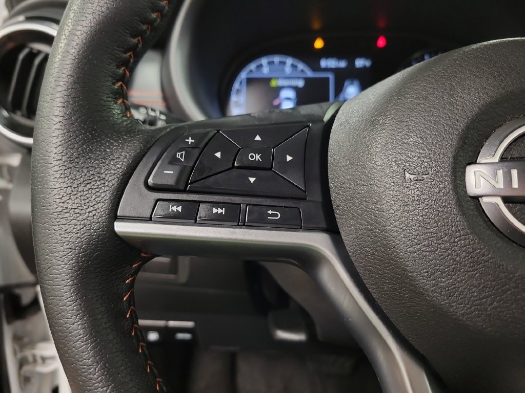 Used 2023 Nissan Kicks SR w/ SR Premium Package FWD image 24
