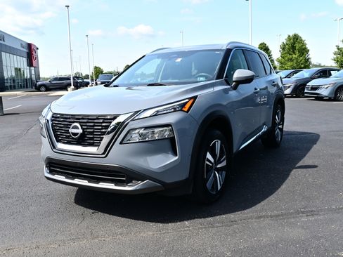 Used 2023 Nissan Rogue SL w/ SL Premium Package AWD/4WD image 4