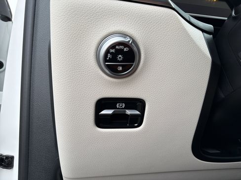 Used 2025 Mercedes-Benz GLC 300 4MATIC image 15