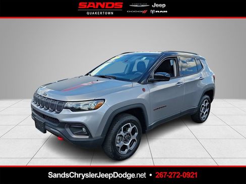 Used 2022 Jeep Compass Trailhawk AWD/4WD image 1