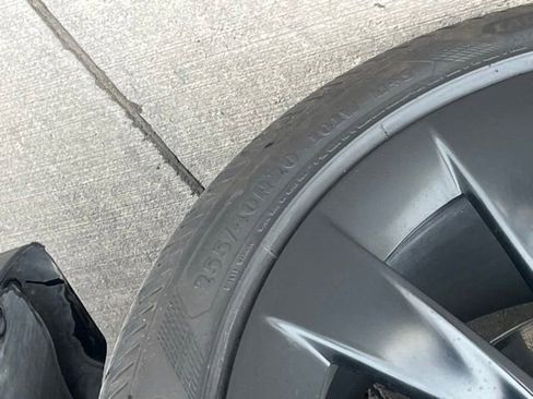 Used 2023 Tesla Model Y AWD image 7