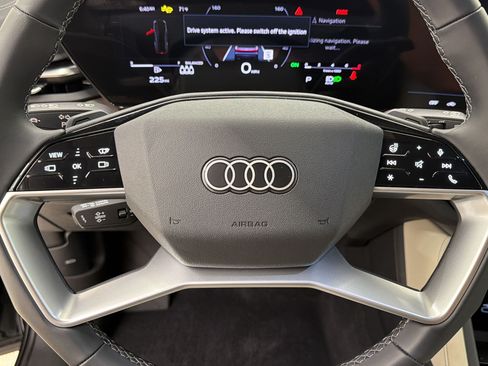 Used 2025 Audi Q5 Premium Plus AWD/4WD image 11