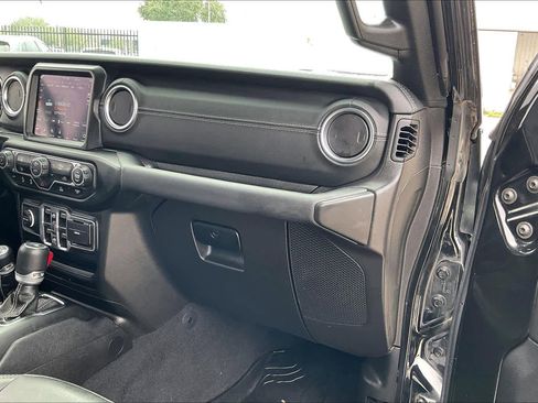 Used 2021 Jeep Gladiator Overland w/ Popular Equipment Package image 16