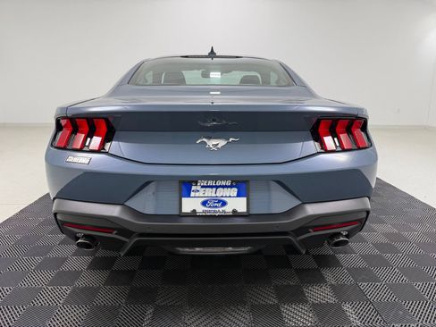 Used 2025 Ford Mustang Coupe RWD image 6