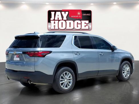 Used 2023 Chevrolet Traverse LT AWD/4WD image 6