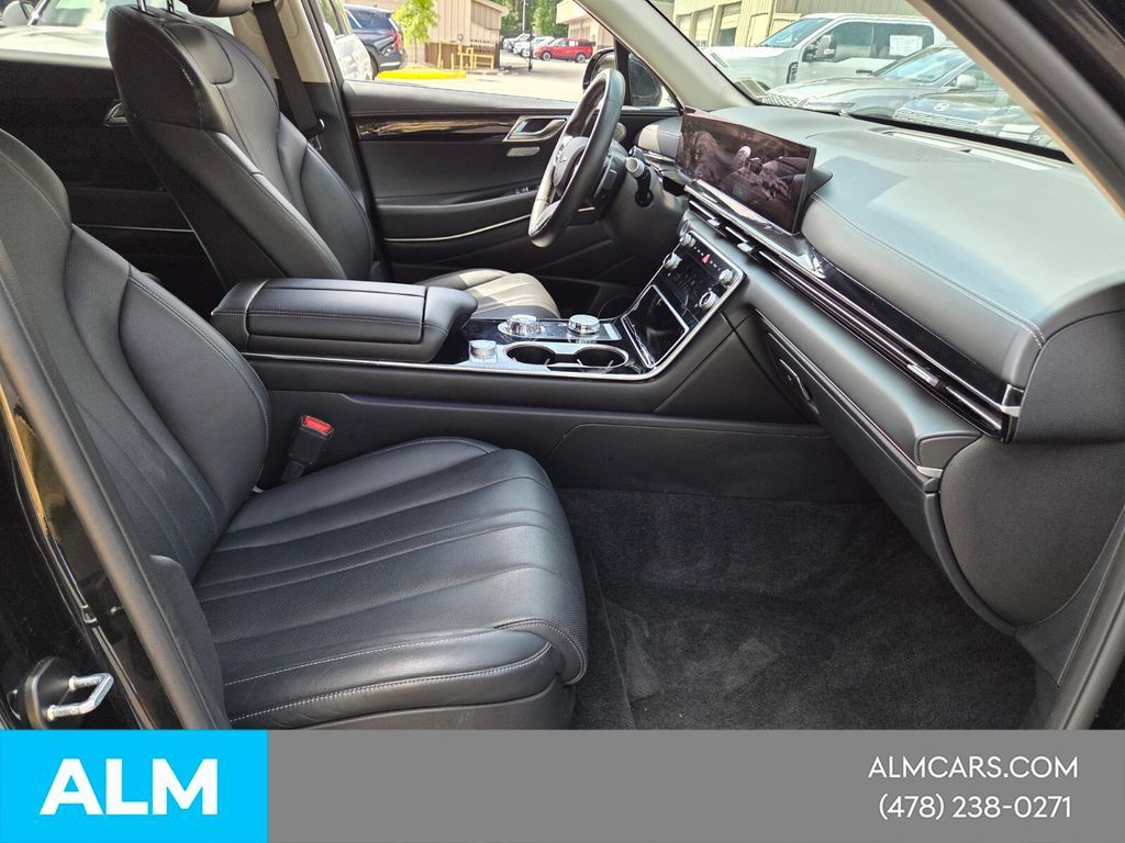 Used 2025 Genesis GV80 2.5T Standard AWD/4WD image 16
