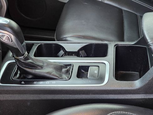 Used 2019 Ford Escape SEL image 12