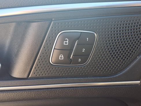 Used 2024 Ford Edge Titanium AWD/4WD image 11
