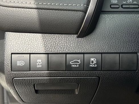 Used 2024 Toyota Camry SE FWD image 22