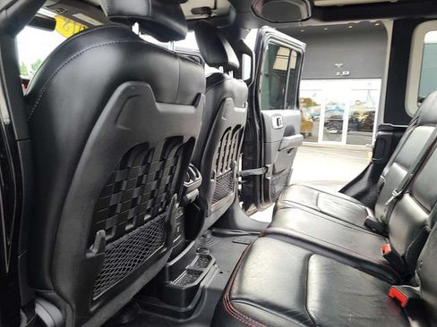 Used 2018 Jeep Wrangler Unlimited Rubicon AWD/4WD image 20