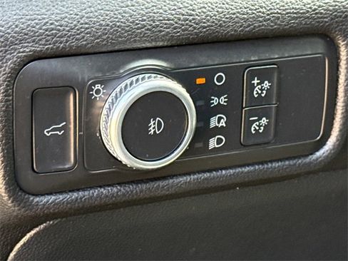 Used 2021 Ford Explorer XLT w/ Equipment Group 202A image 24