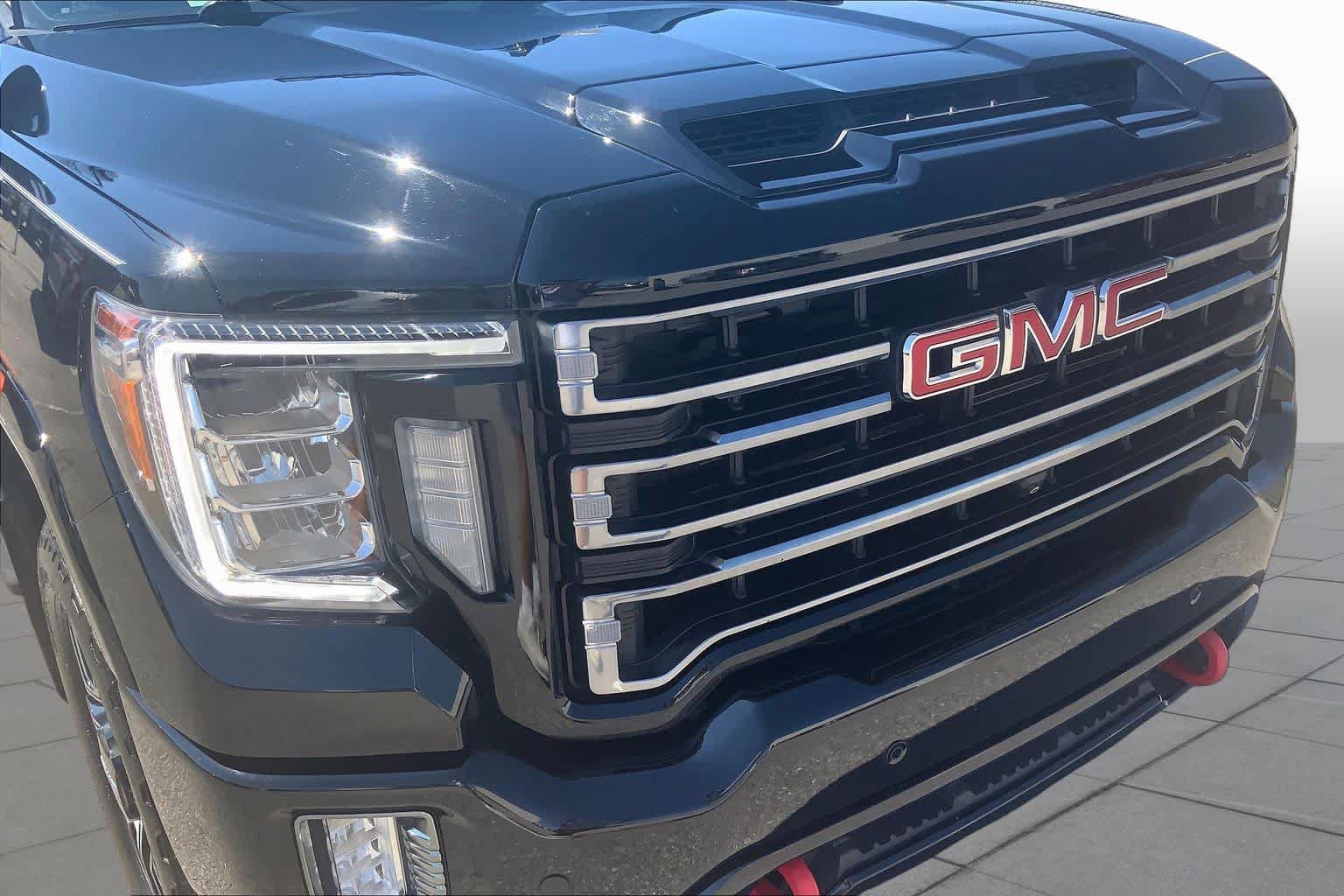 Used 2023 GMC Sierra 2500 AT4 w/ AT4 Premium Plus Package AWD/4WD image 30