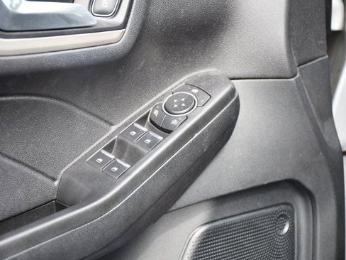 Used 2021 Ford Escape SE w/ Convenience Package FWD image 15