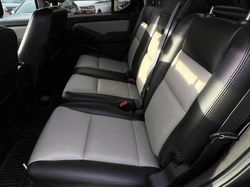Used 2007 Ford Explorer Sport Trac Limited image 16