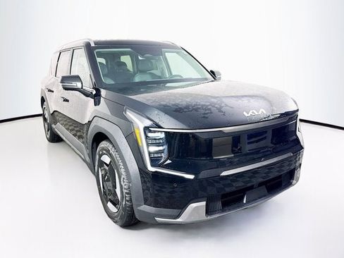 New 2026 Kia EV9 Wind image 3