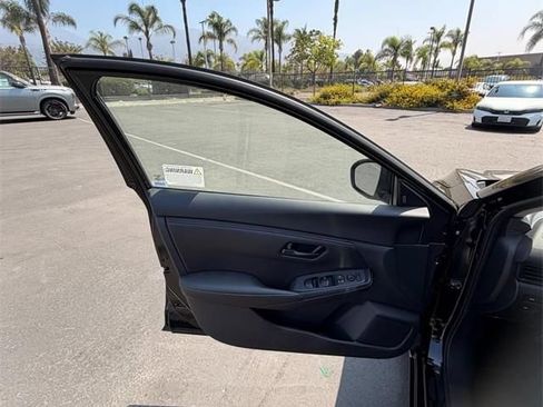 Used 2025 Nissan Sentra S FWD image 13